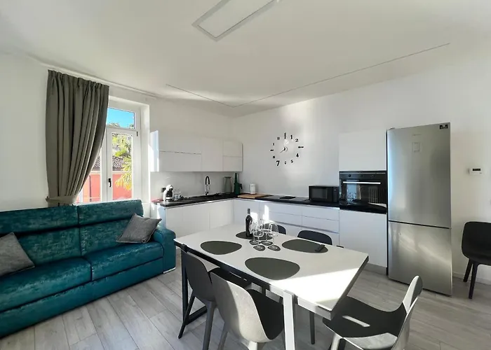 Belvedere 229 Lakeview Apartamento *