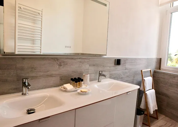 Lägenhet Belvedere 229 Lakeview