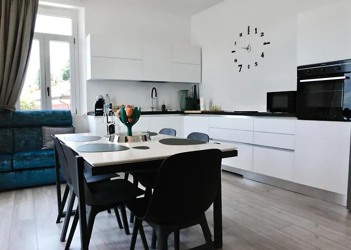 Belvedere 229 Lakeview *